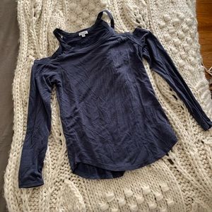 Splendid grey cold shoulder long sleeve shirt